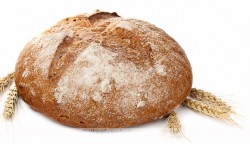 Chleb z dodatkiem ziemniaków, śmietany i masła