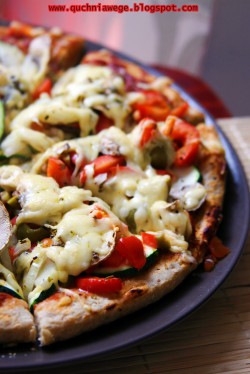 Pizza pełnoziarnista (spód)