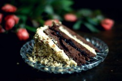 Tort kakaowo-chałwowy