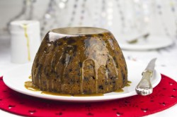Świąteczny Pudding z Sosem Karmelowym