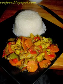 Ryż z kurczakiem i warzywami