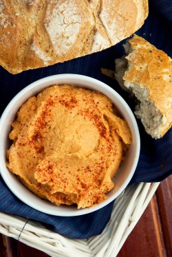 Hummus z pieczonej papryki