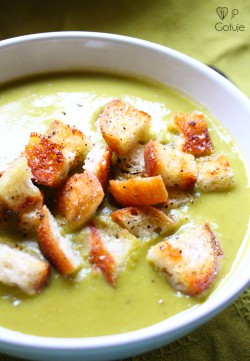 Zielona zupa krem z groszku