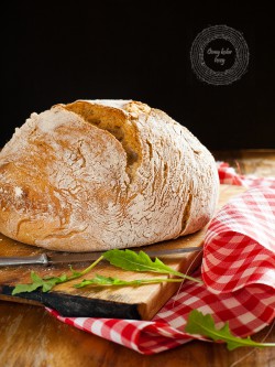 Domowy chleb pszenny bez wyrabiania.