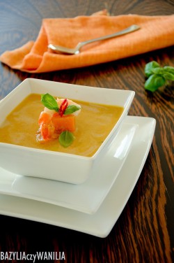 Tajska zupa dyniowo – krewetkowa