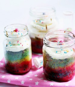 rainbow cupcake in a jar