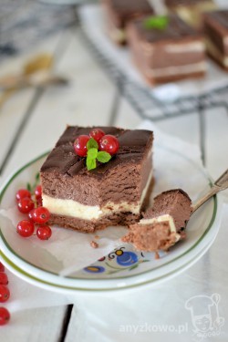 Sernik czekoladowy – dwukolorowy