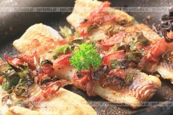 Filety rybne z chrupiącym boczkiem