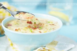 Zupa chrzanowa z kiełbasą i boczkiem