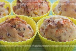 Muffiny orzechowe z żurawiną