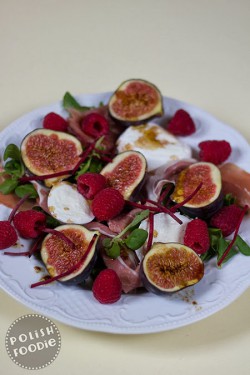 Fig, raspberry and prosciutto salad
