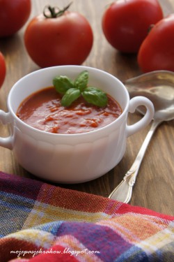 Sos pomidorowy do pulpetów lub gołąbków