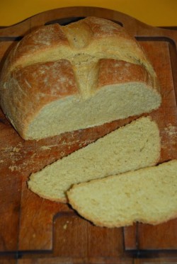 Chleb kukurydziany na drożdżach