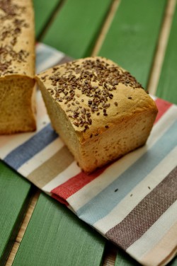 Chleb kukurydziany na zaczynie drożdżowym