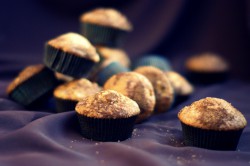 Muffiny rabarbarowe z cynamonowym cukrem
