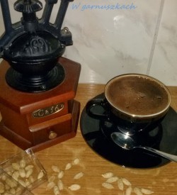 Aromatyczna kawa z dodatkiem kardamonu