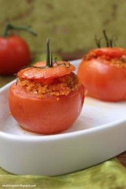 Pomidory faszerowane mięsem i kaszą kuskus
