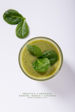Green smoothie – koktajl z awokado, banana, mango i szpinaku | Moja Delicja – Przepisy kulinarne