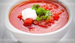 Chłodnik pomidorowy na kefirze