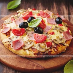Pizza z pomidorami i mozzarellą V2